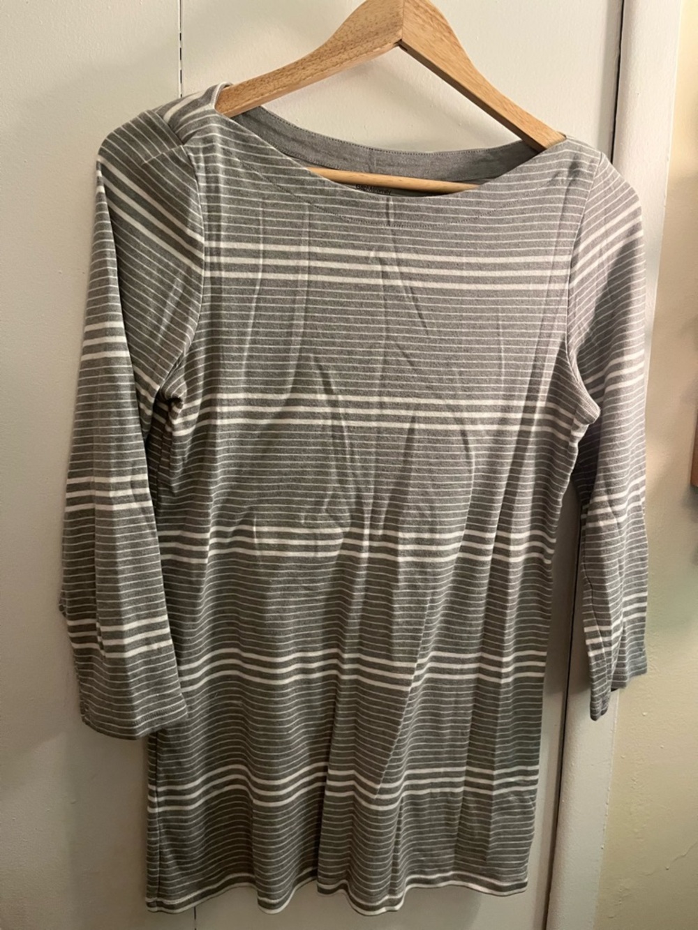 GAP Maternity Gray & White Striped Long Sleeve Top